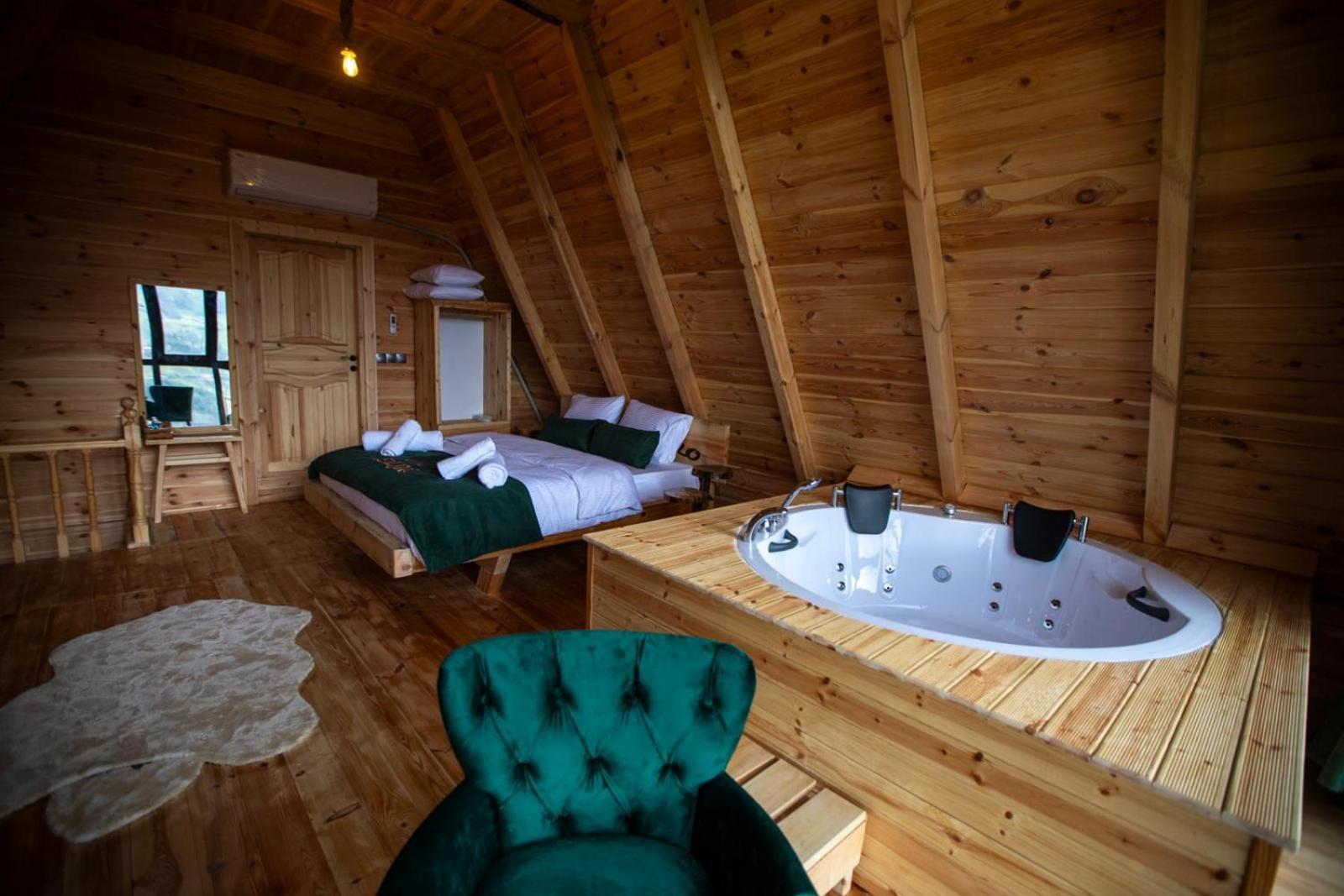 Chalet Cemilyano Restaurant Camlihemsin