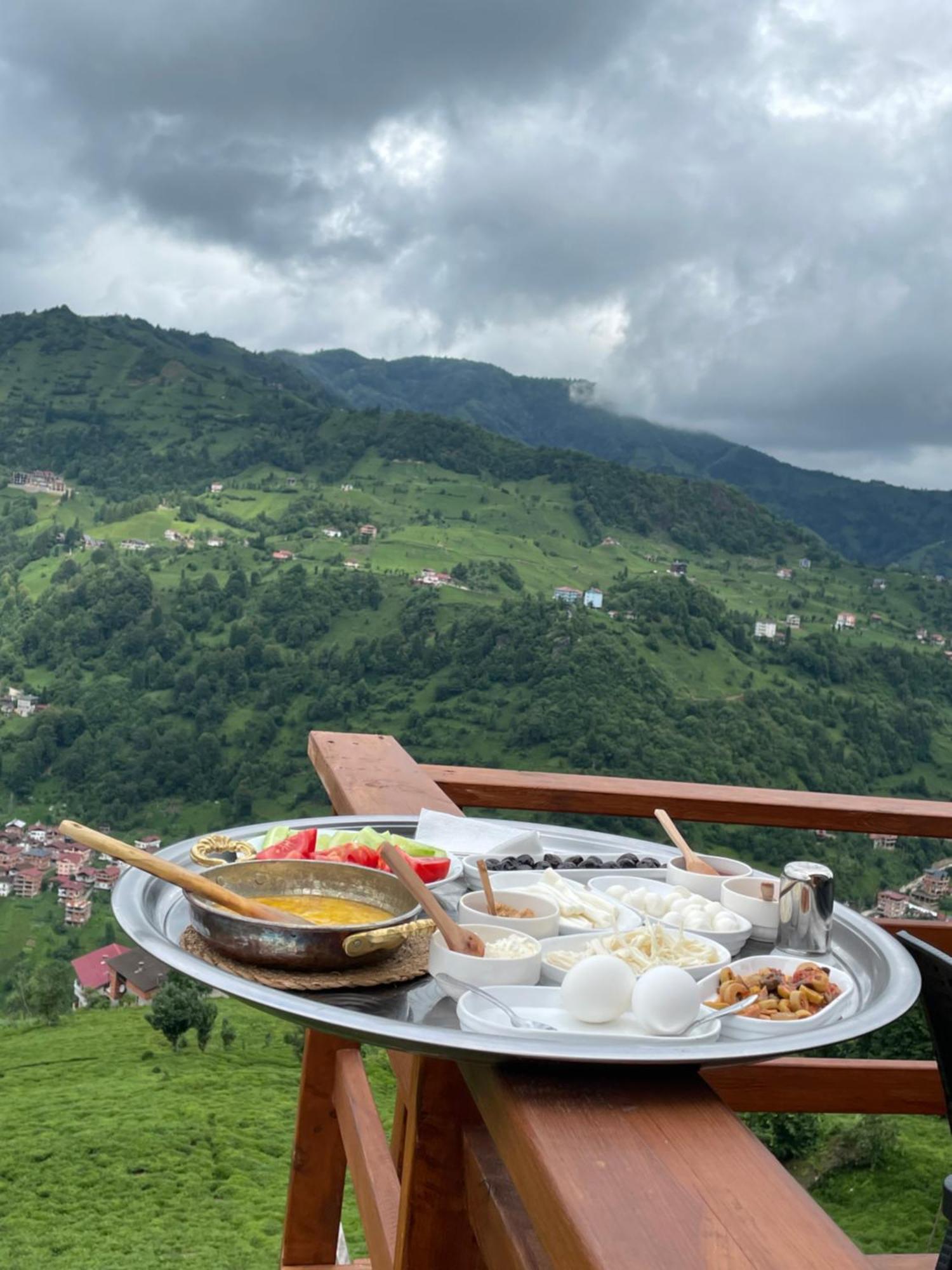 Cemilyano Restaurant