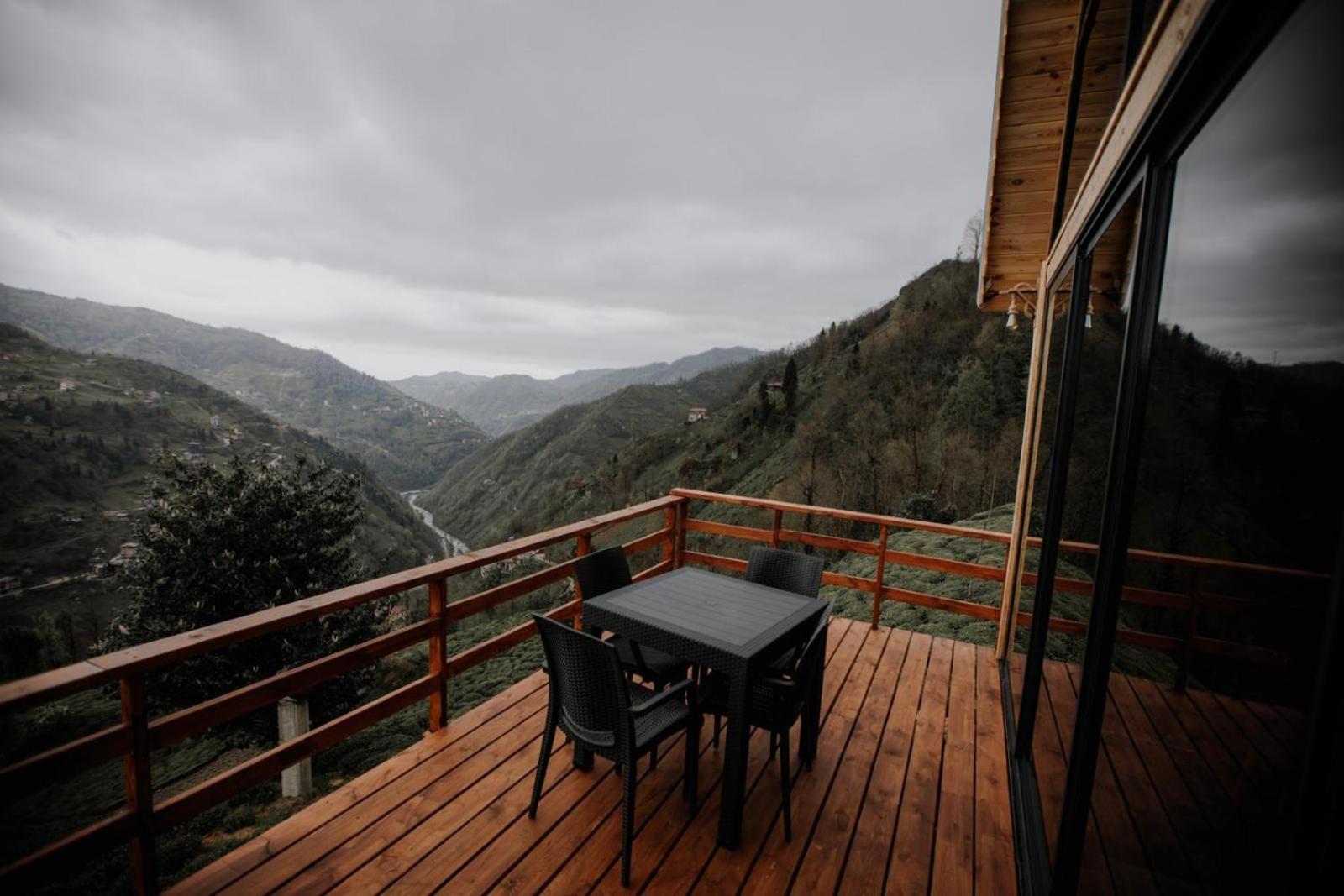 Cemilyano Restaurant Chalet Camlihemsin